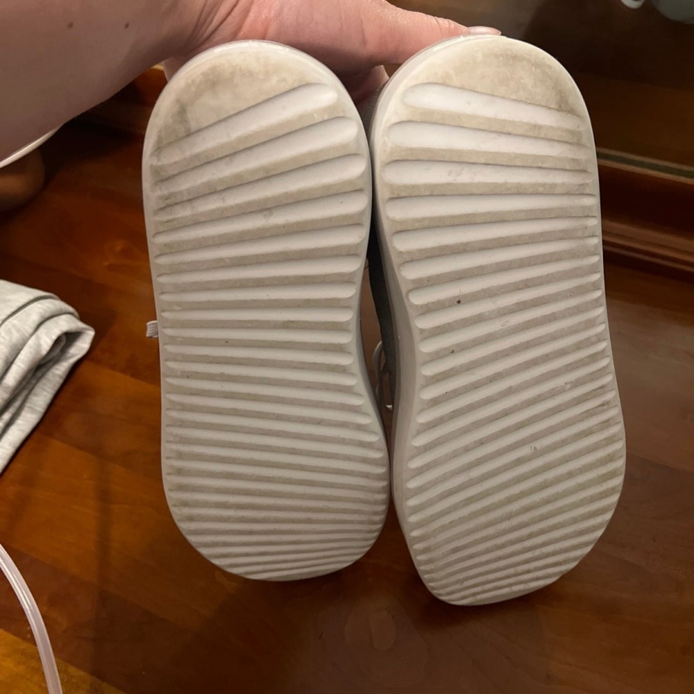 Allbirds - Picture 4 of 6